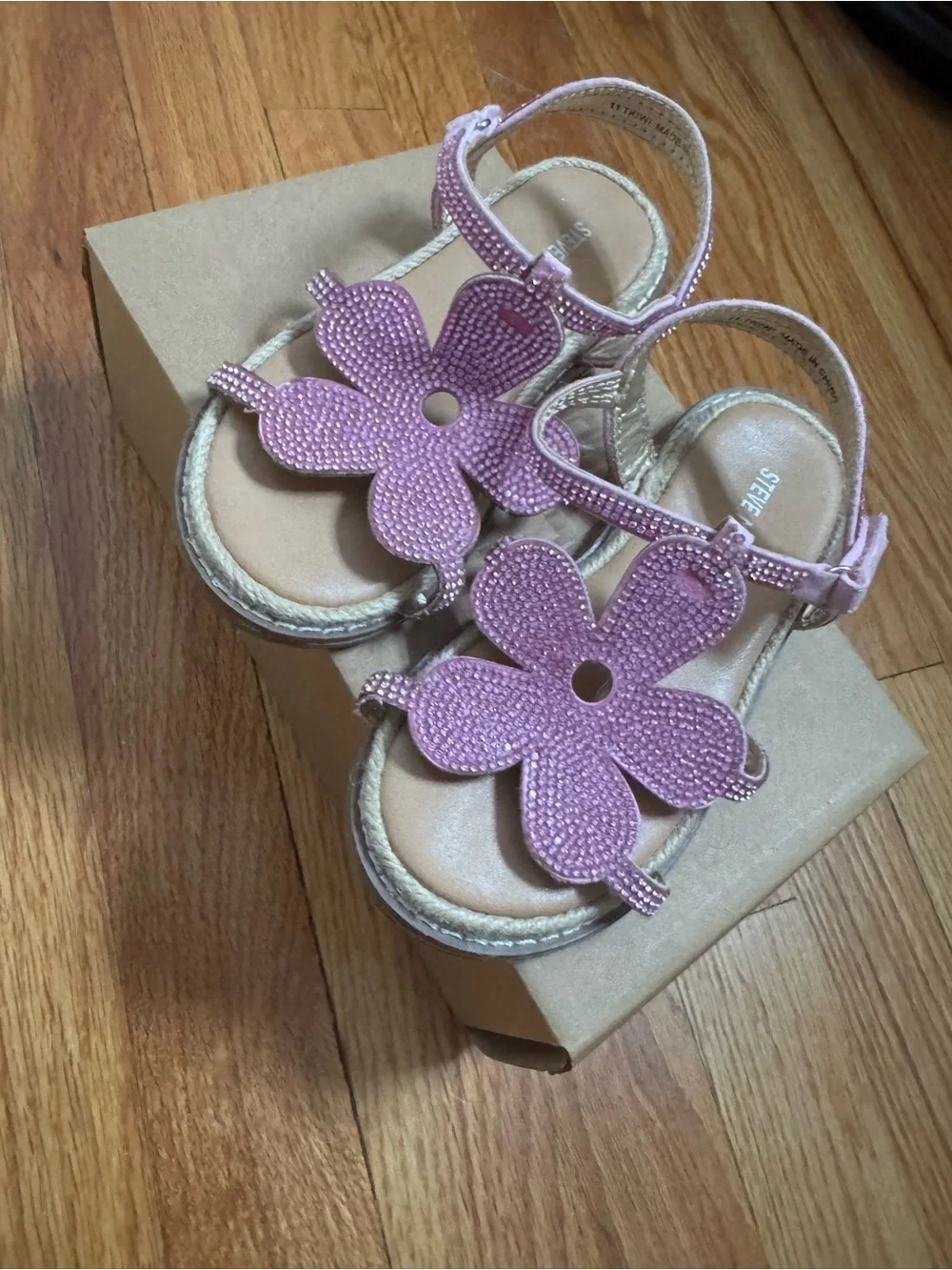 Steve Madden Girls Pink Flower Sparkling Sandals - Kids Shoes (Size 11)